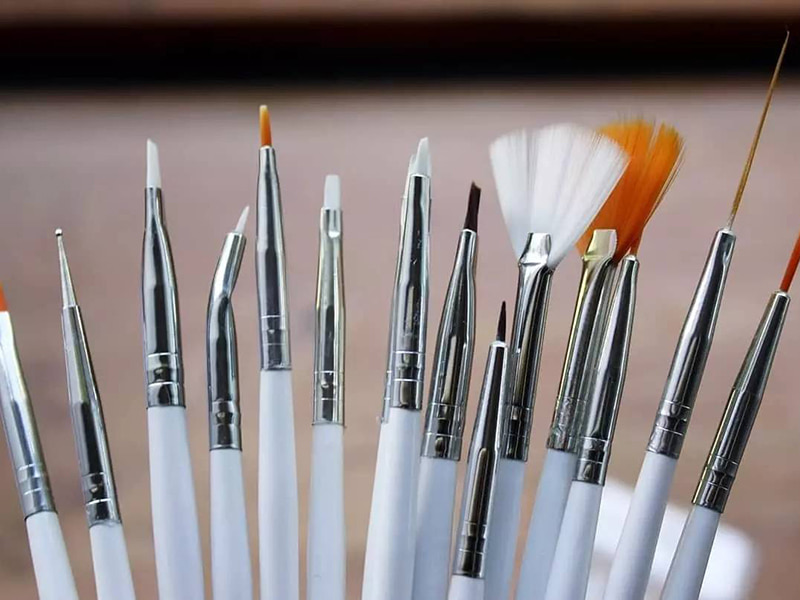 کاربردهای قلم کاشت ناخن